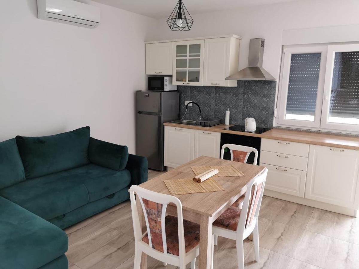 Ferienwohnung Relax 1 Pakoštane Exterior foto